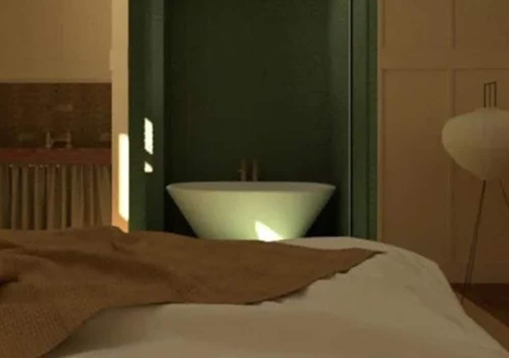 Deluxe Single Room, 1 King Bed, Desert View photo 2