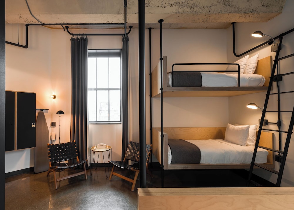 Loft, Multiple Beds thumbnail 5
