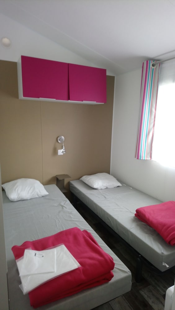 Superior Mobile Home, 3 Bedrooms (Prestige)