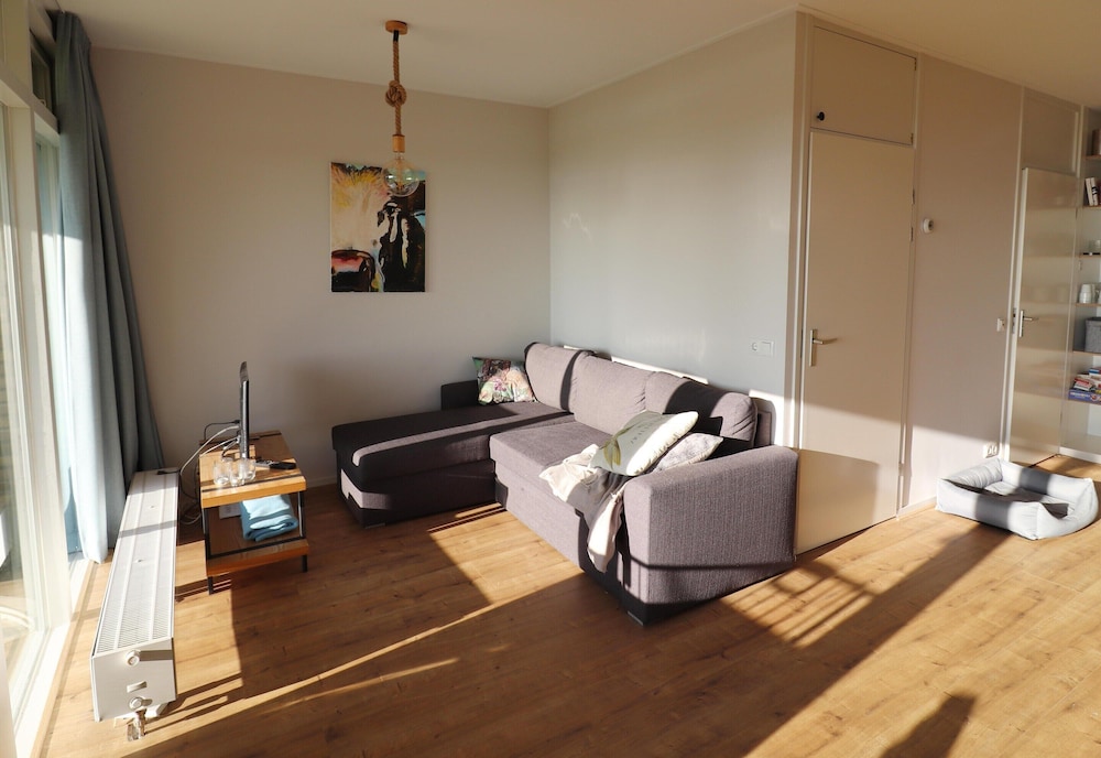 Apartment photo 2