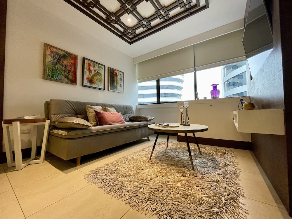 Luxury Apartment photo 3