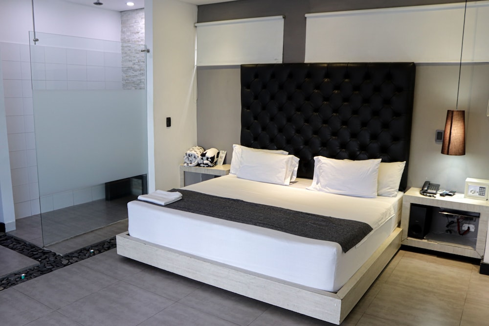 Deluxe Double Room, Hot Tub photo 3