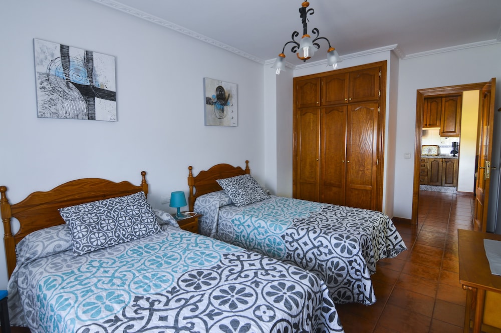 Classic Apartment, 2 Bedrooms, Ground Floor (4 Pax)