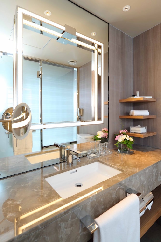 Twin Executive Suite - Photo 5
