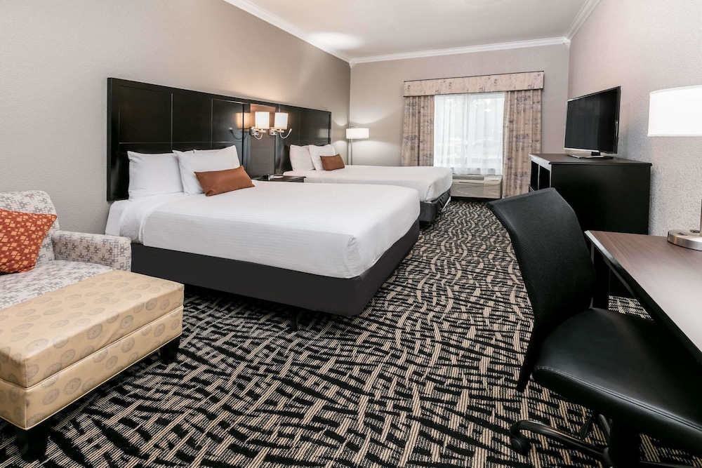 Room, 2 Double Beds, Smoking photo 1