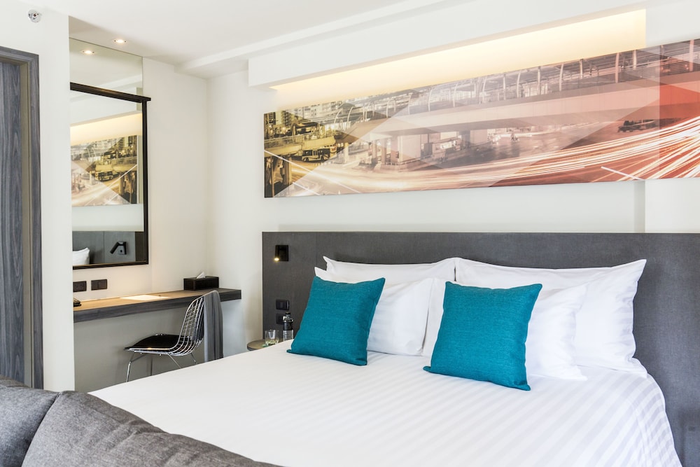 Superior Double Bed photo 2