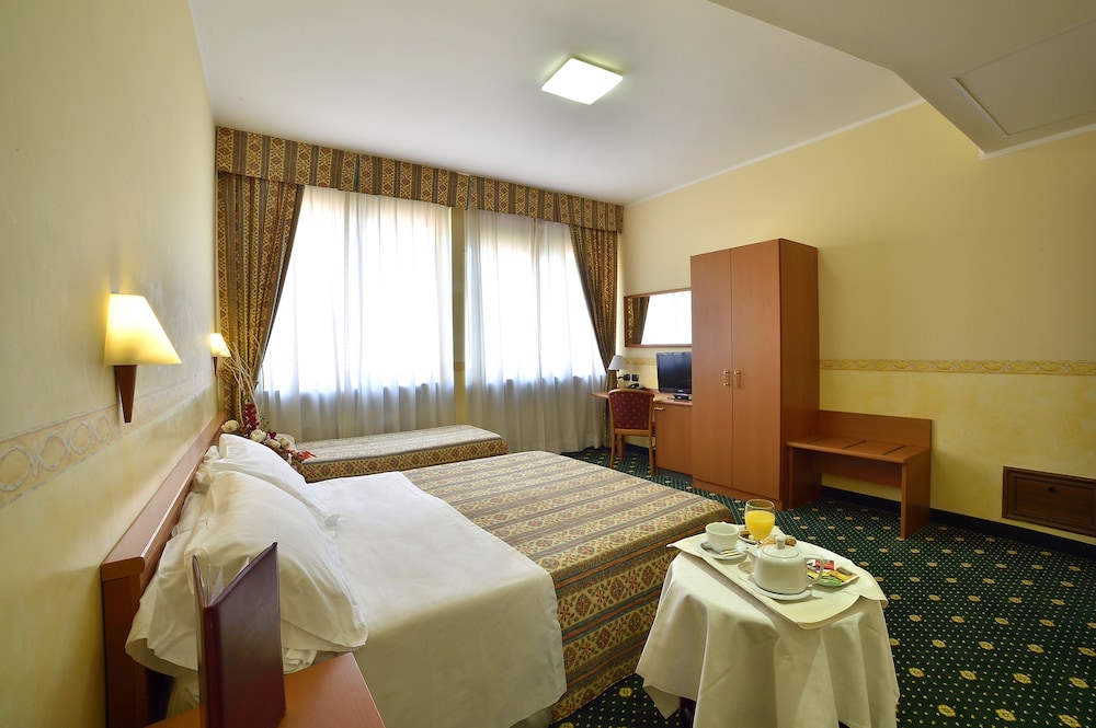 Triple Room photo 2