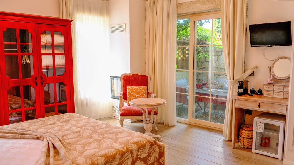 Deluxe Double Room, Jetted Tub photo 1