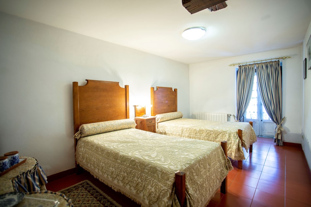 Standard Double or Twin Room photo 2