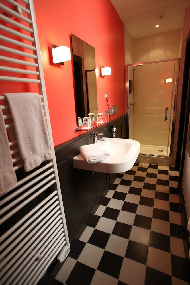 Traditional Double Room, Courtyard View - Photo 6