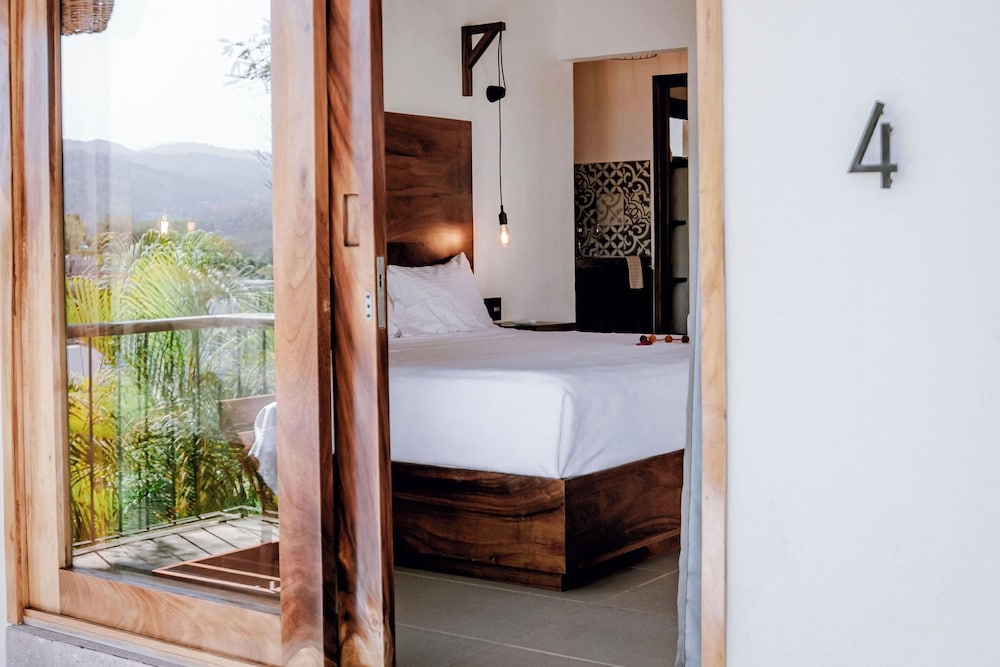 Suite, Sea View (#4) - Photo 10