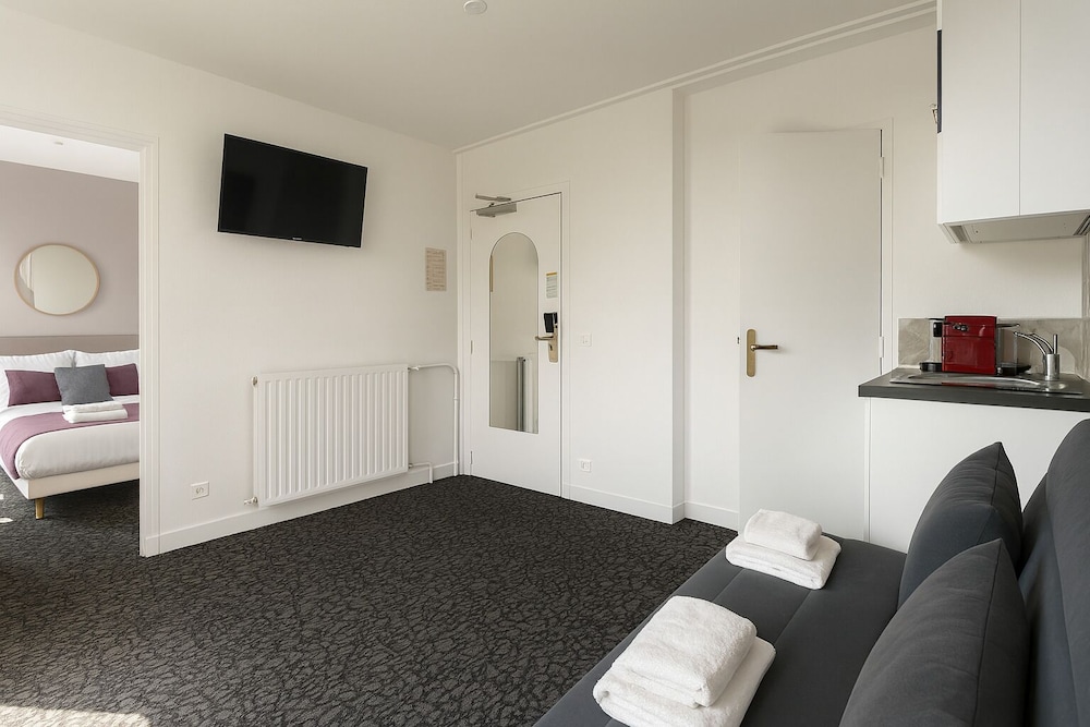 Family Suite, Kitchenette photo 1
