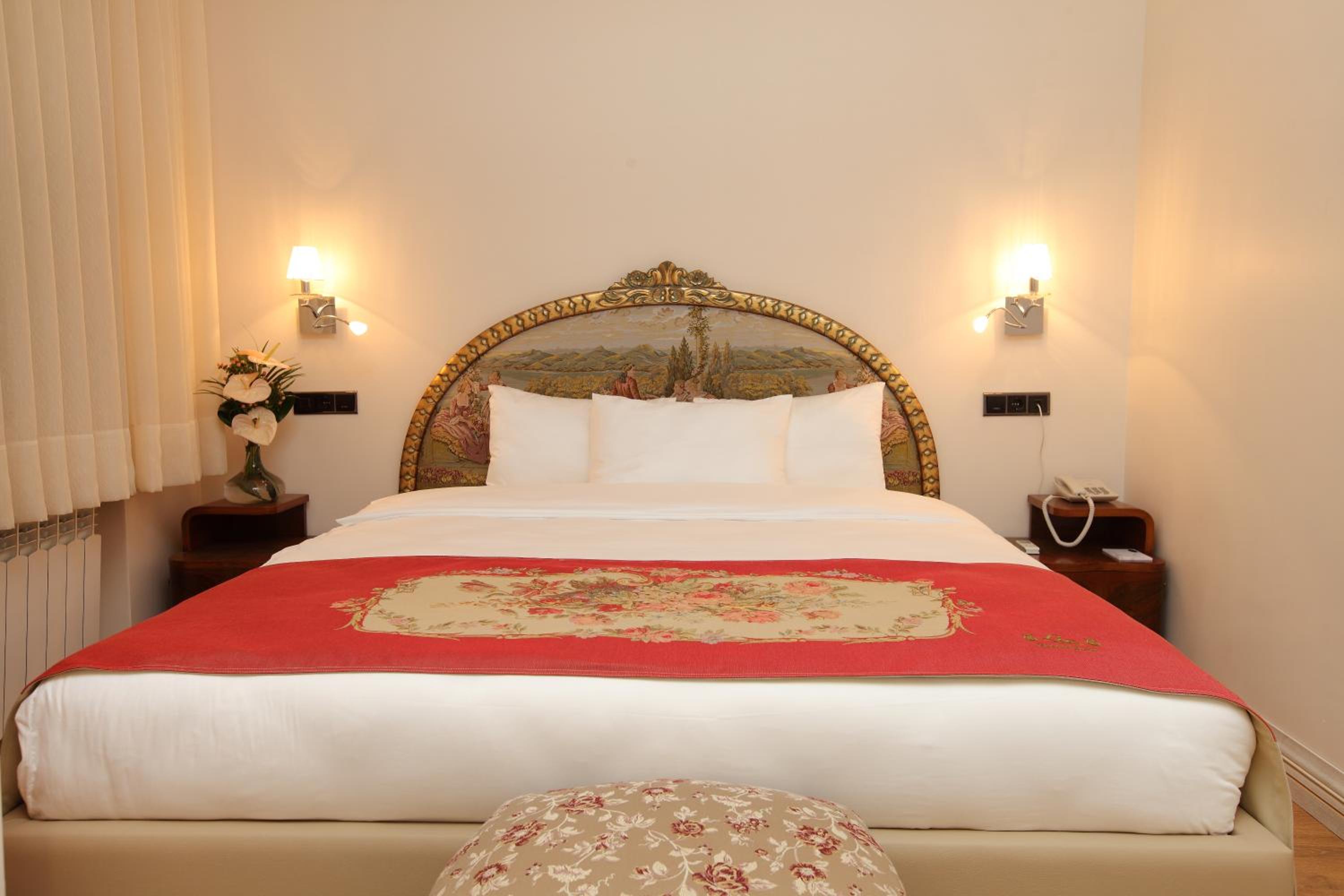 Deluxe Suite with Sea View photo 3