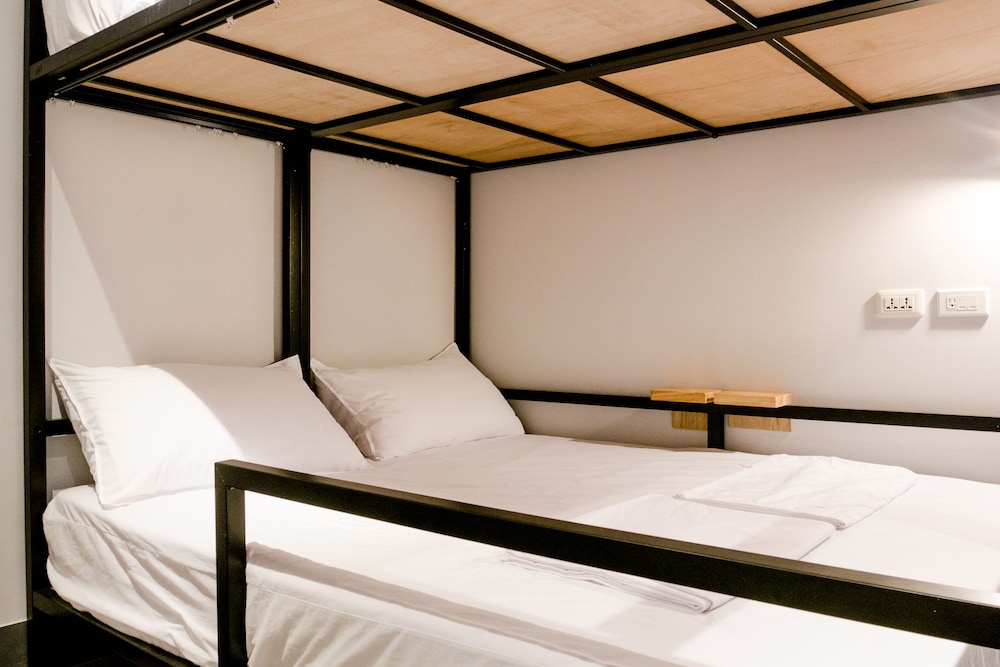 Economy Double or Twin Room, 1 Bedroom, Shared Bathroom photo 1