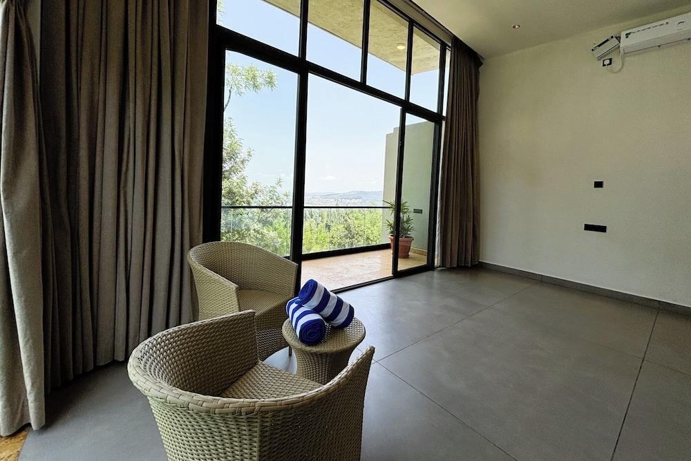 Luxury Room, Private Pool, Pool View