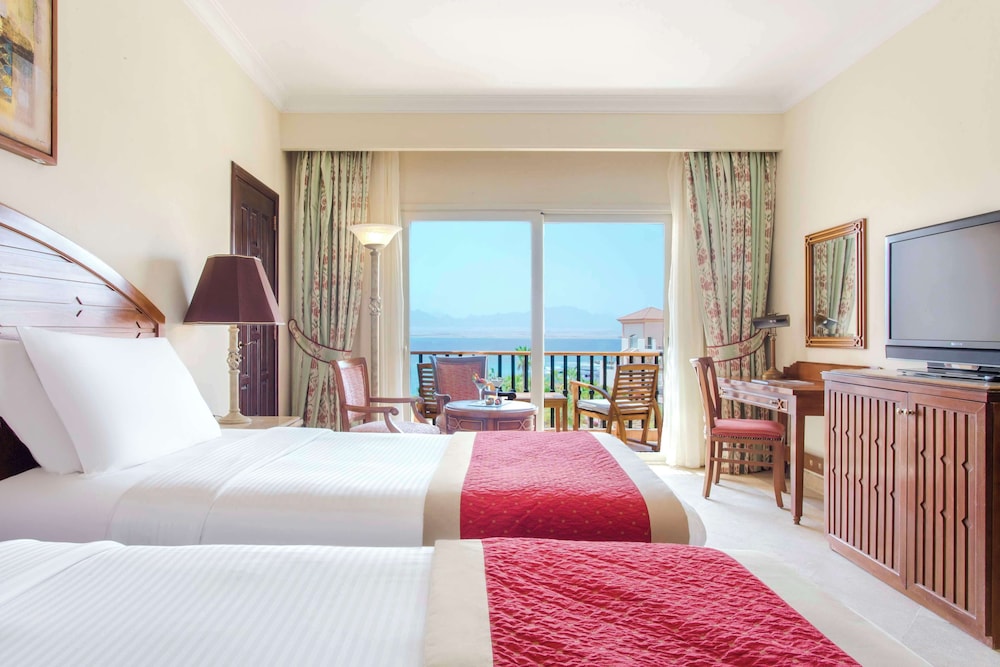 Standard Room, Partial Ocean View (Side Sea View Room) - Photo 5