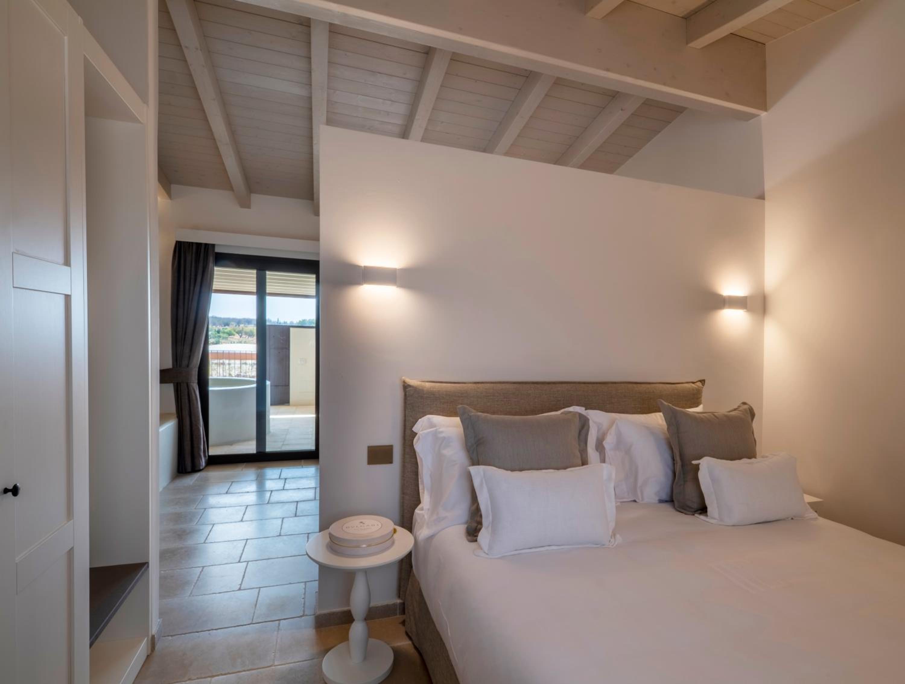 Deluxe Junior Suite - Photo 1