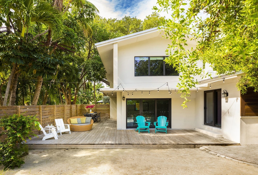 Superior Room, Multiple Beds (Three Bedroom Sea Glass House)