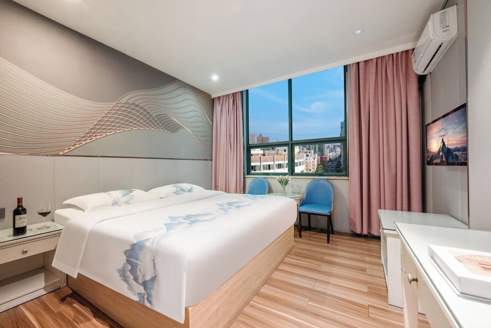 Classic Double Room, City View photo 1