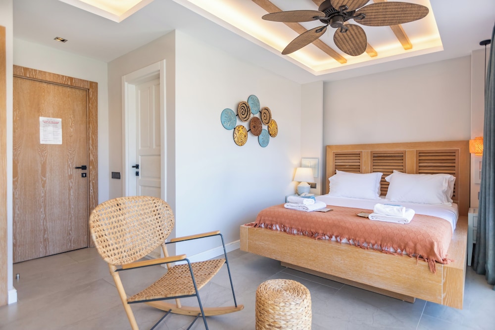Classic Room, Partial Sea View - Photo 5