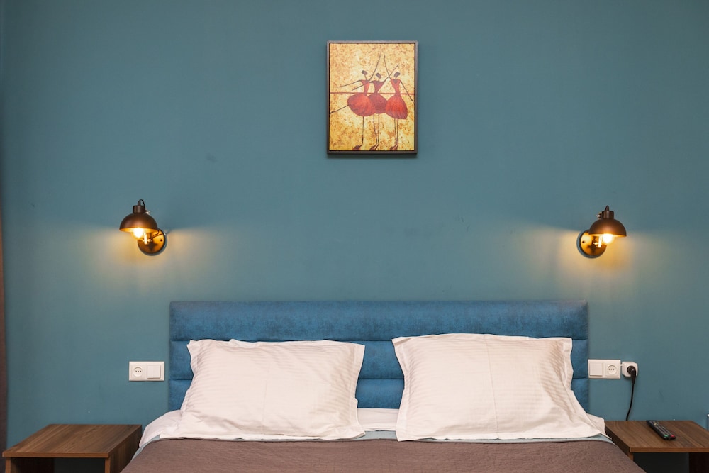 Premium Double Room, 1 King Bed with Sofa bed, Non Smoking photo 1