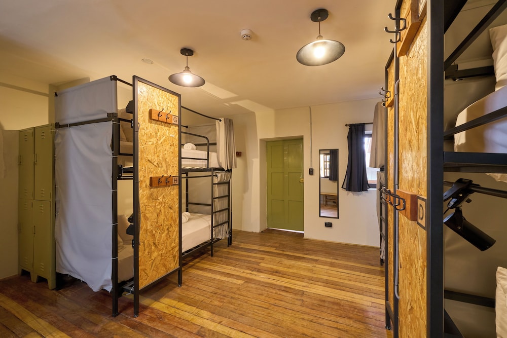 Traditional Room With Eight Beds