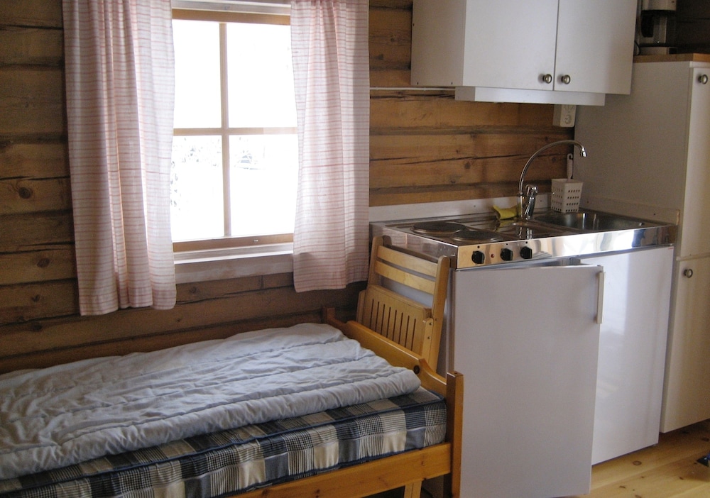 Basic Cabin, Partial Lake View (Gamla Tiderstugan) photo 2