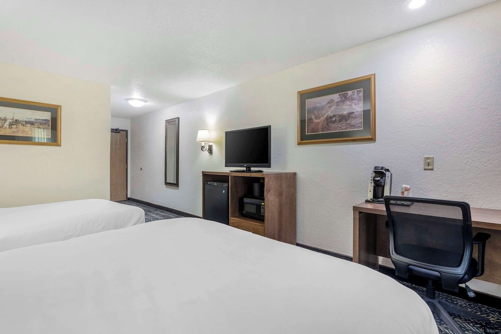 Room, 2 Queen Beds, Accessible - Photo 2