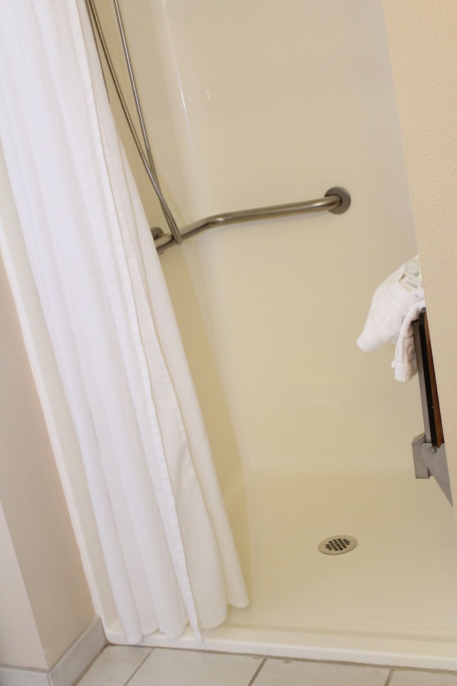 Executive Room, 1 King Bed, Accessible, Balcony photo 2
