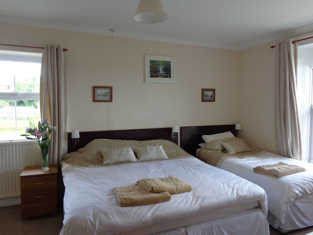 Family Room, Ensuite photo 1