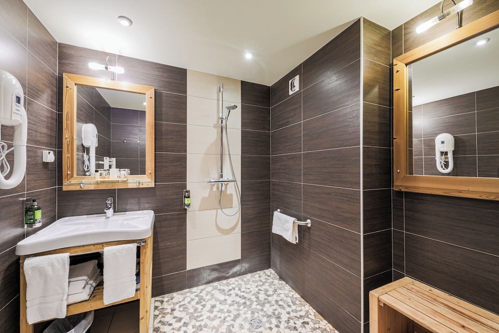 Superior Double or Twin Room, Accessible photo 2