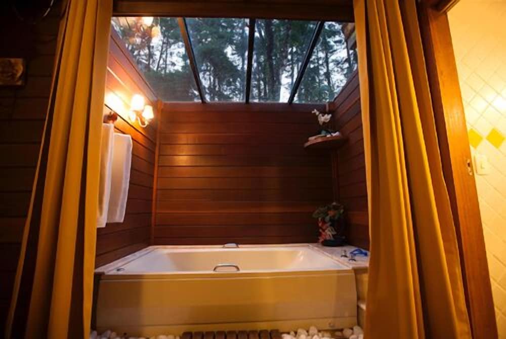 Chalet, Jetted Tub (Orquidea) photo 2