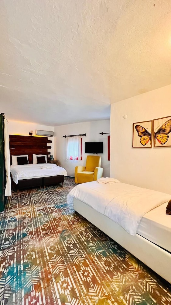 Standard Triple Room photo 3