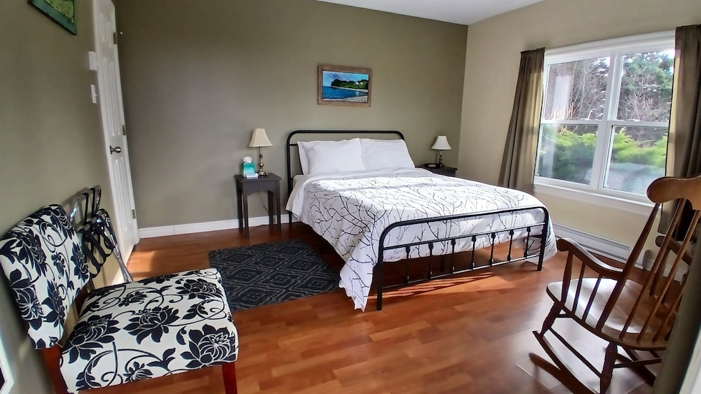 Standard Double Room, Ensuite, Sea View (Ocean Watch)