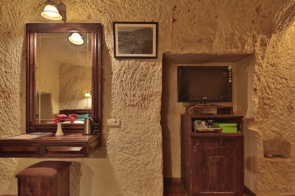 Standard Double or Twin Room - Photo 12