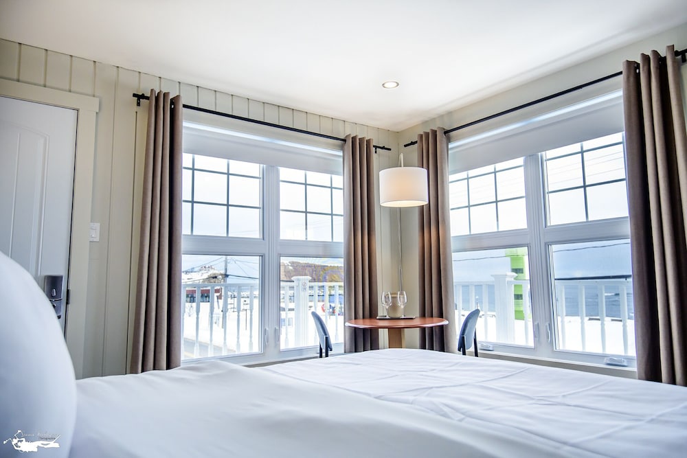 Standard Room, 1 Queen Bed, Ocean View