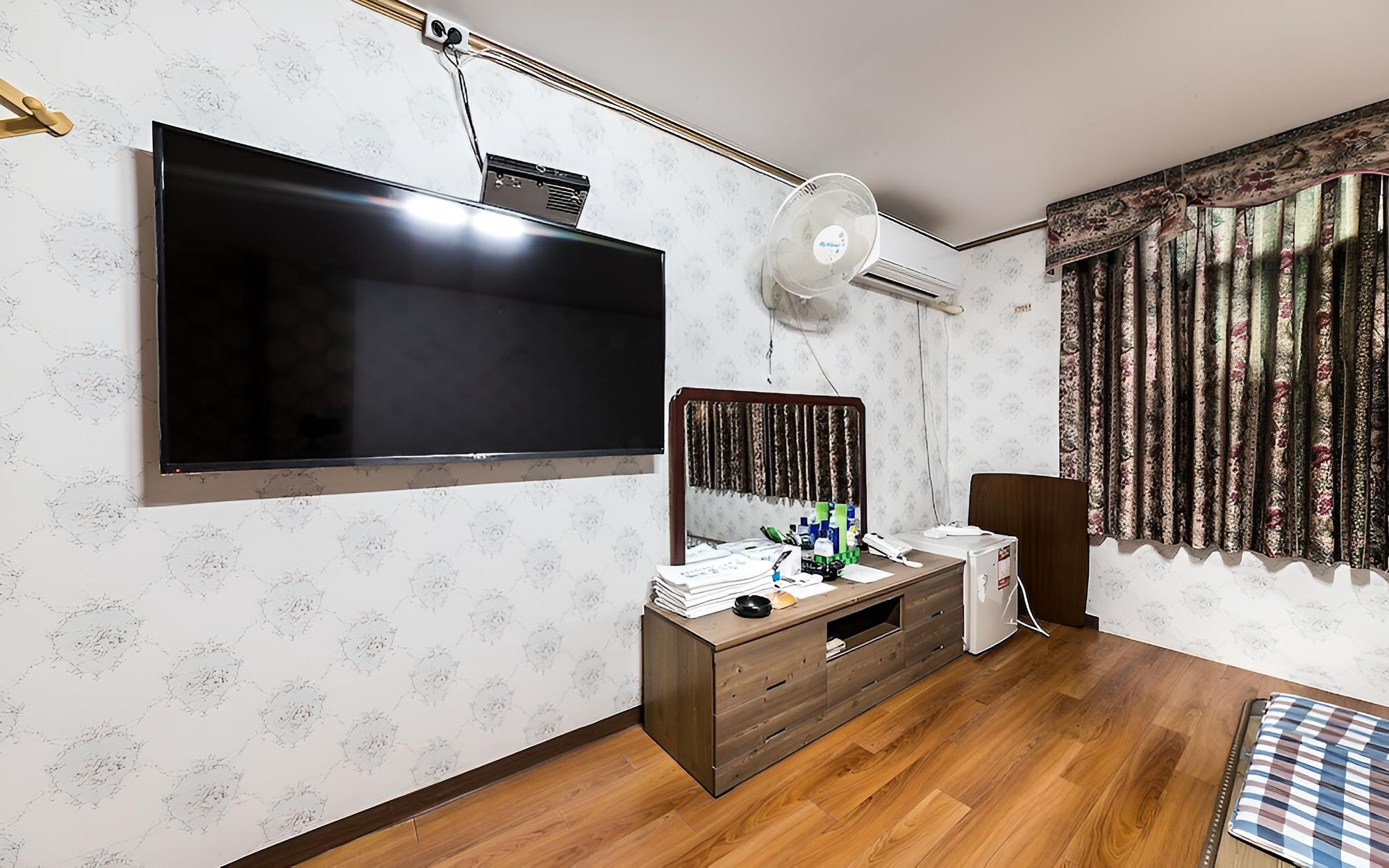 Room (Korean-style Ondol Room) - Photo 5
