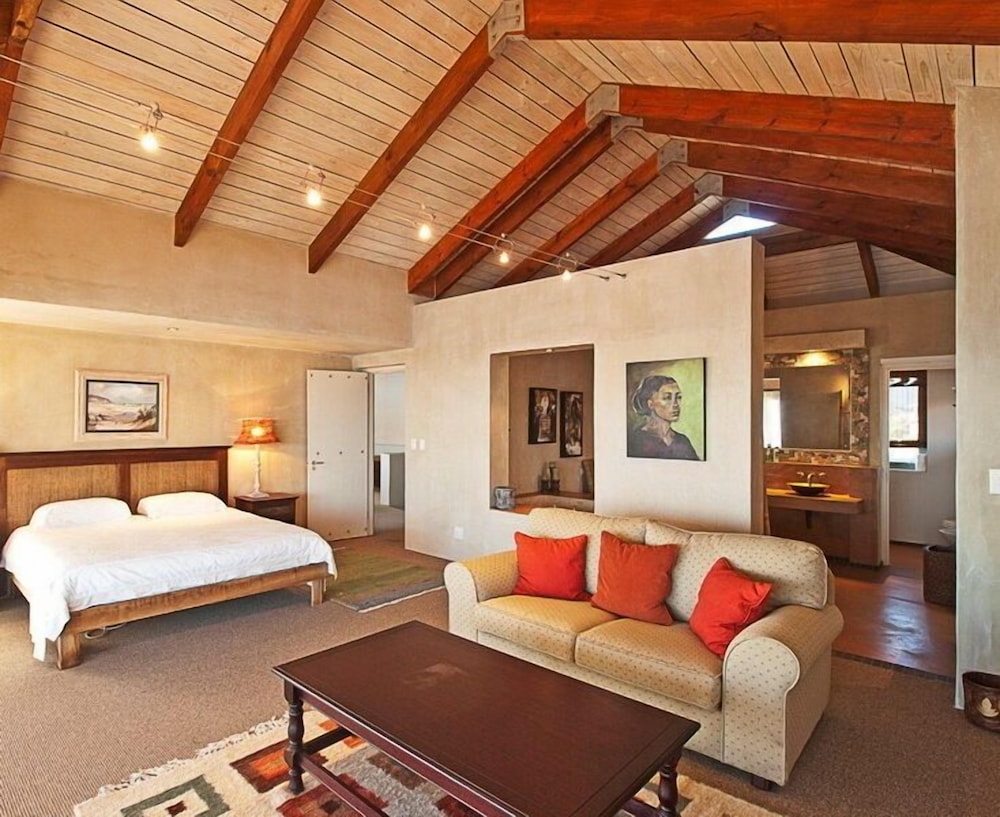 Luxury Suite, 1 King Bed, Balcony, Sea View