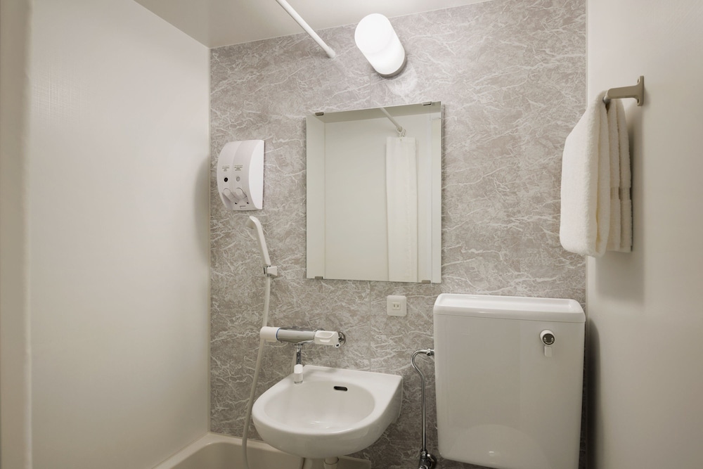 Room, 1 Double Bed - Photo 5