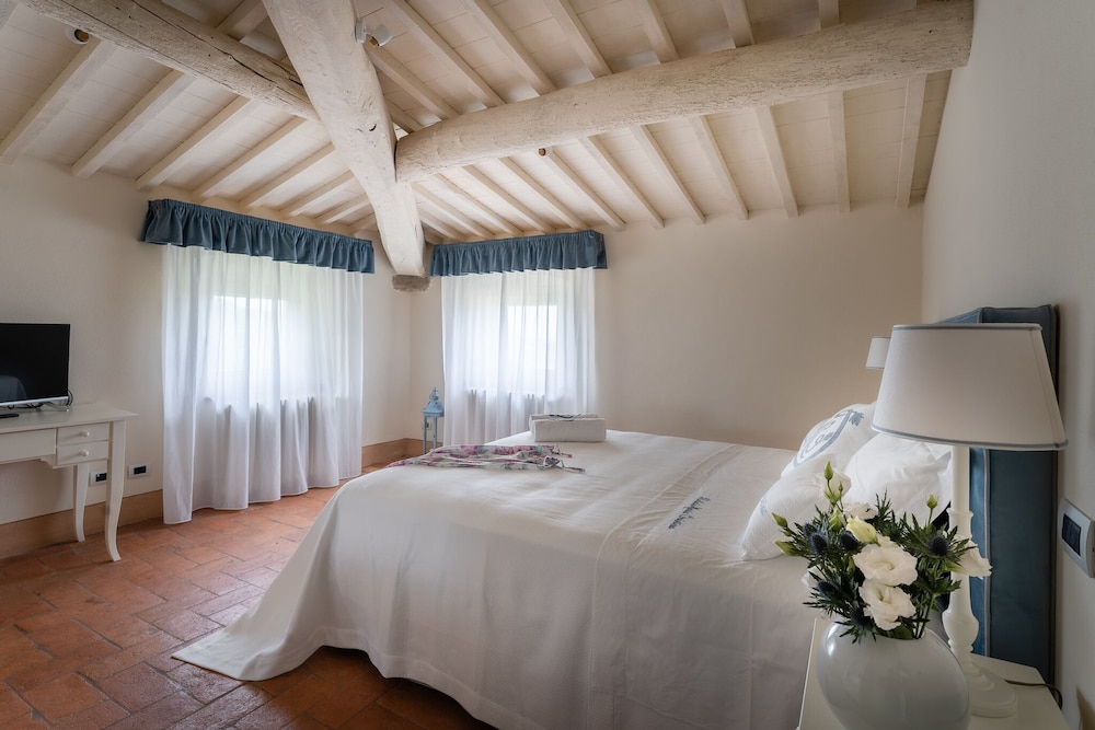Deluxe Double or Twin Room photo 1