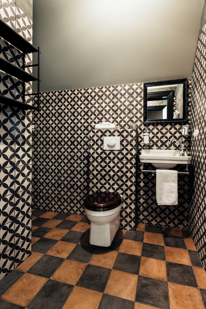 Standard Single Room, Private Bathroom photo 3