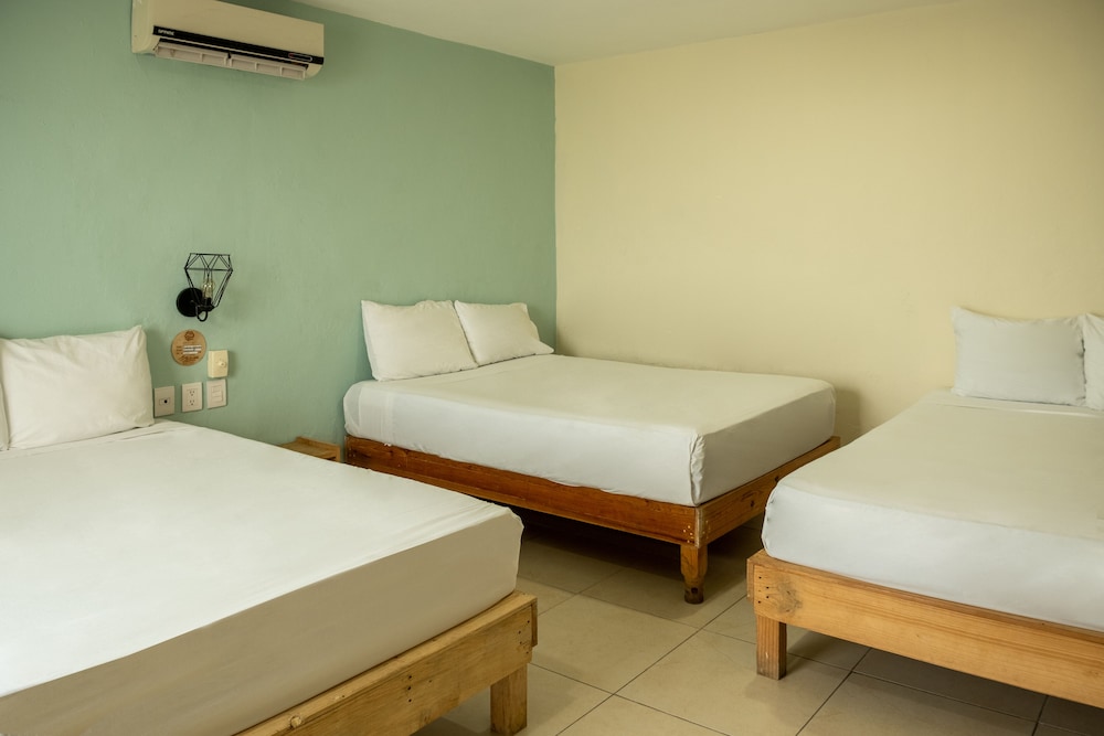 Standard Triple Room - Photo 1