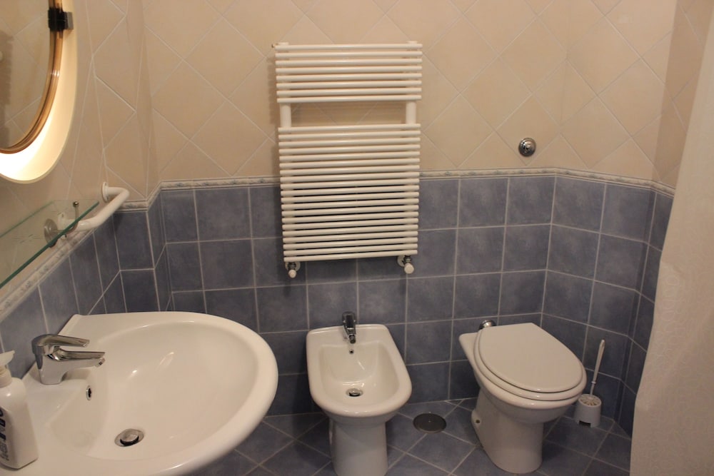 Classic Double Or Twin Room photo 2