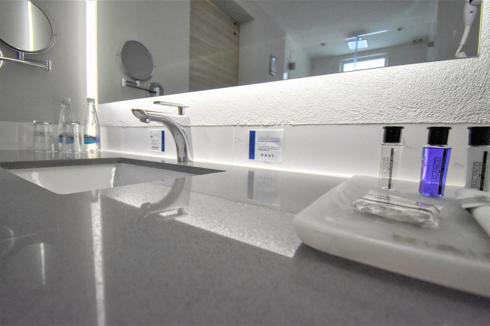Premier Double Room - Photo 21
