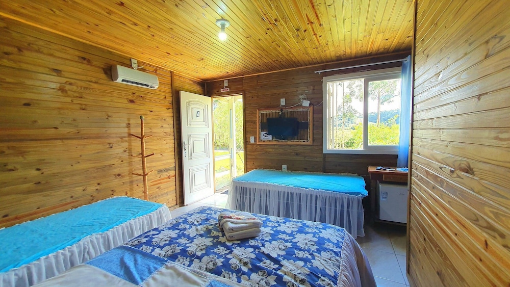 Design Cabin, Mountain View photo 3