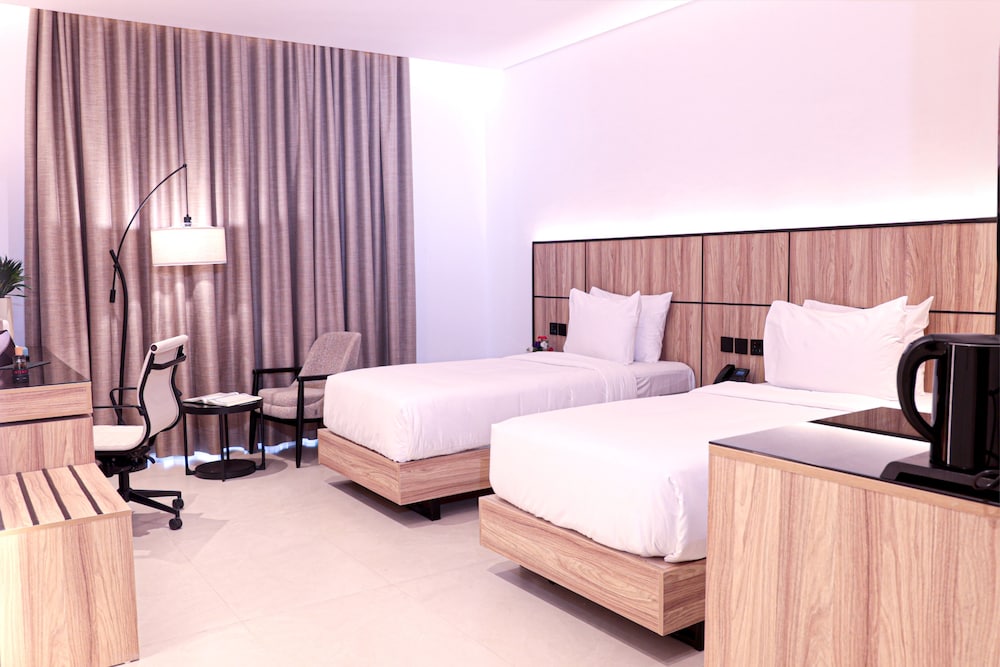 Basic Double Room, 2 Twin Beds