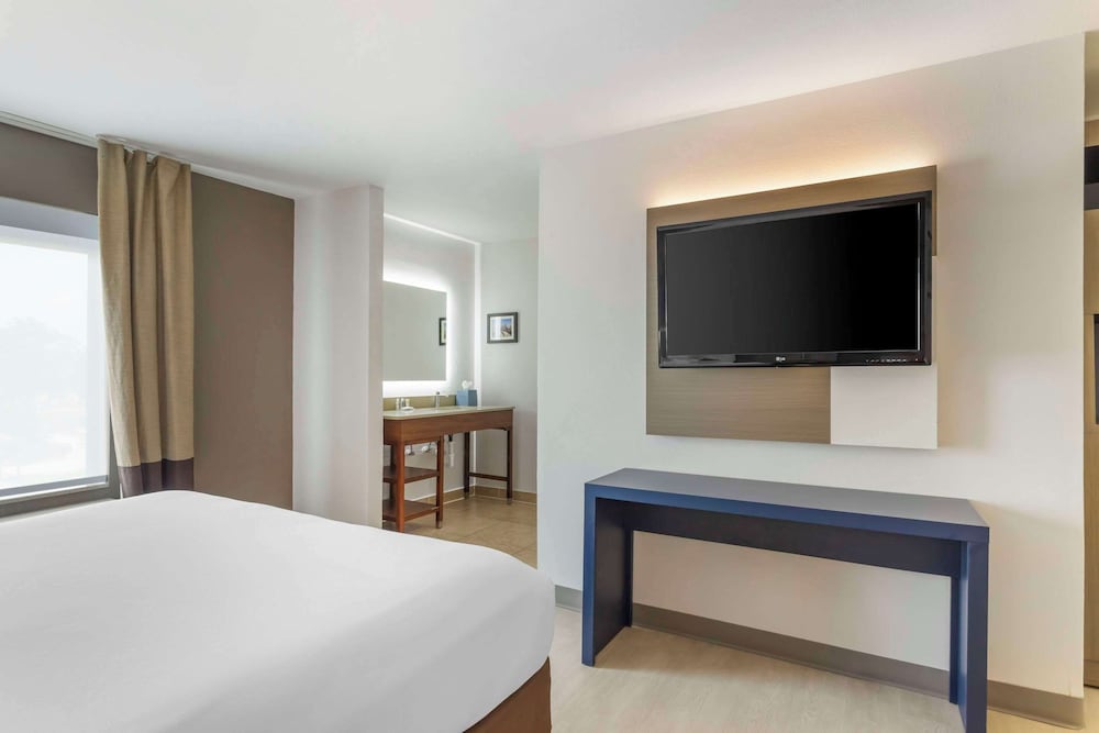 Suite, Non Smoking - Photo 6