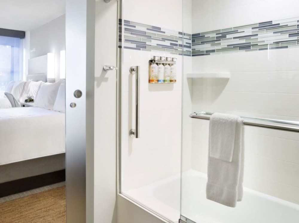 Newly Renovated 2 Dbls Bds Bath Shower Combination - Photo 4