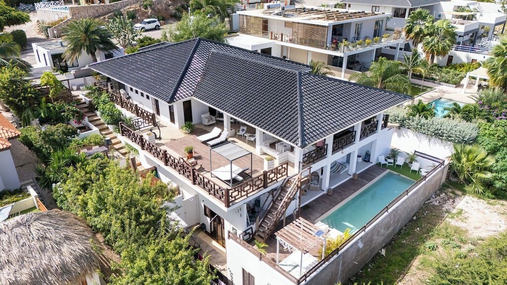 Deluxe Villa, 6 Bedrooms, Air conditioning, Garden View photo 1