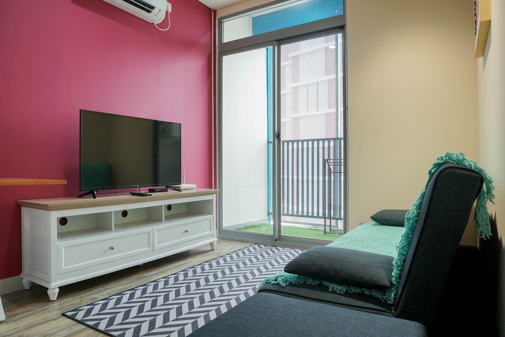 Room - Photo 13